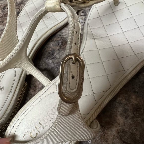 Authentic Chanel Off-White Sandals with Pearls - Picture 12 of 14